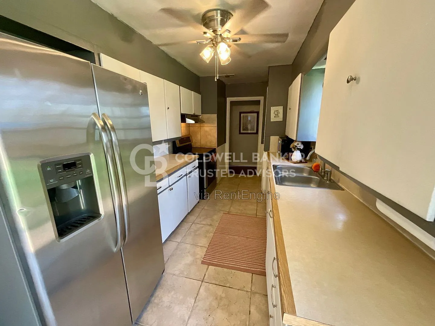 3 bed, 1.5 bath, 1308 sqft, $999 — Photo 3