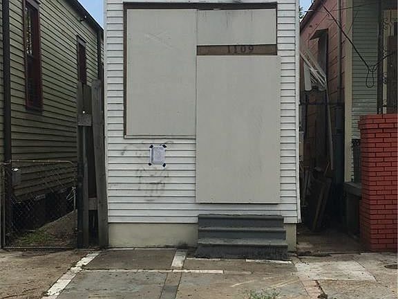 5th image of 1107 Louisa St