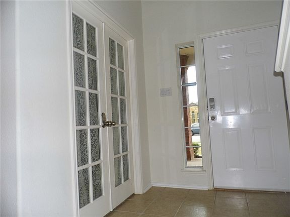 4th image of 112 Palo Duro Ln