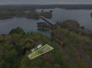 5428 N Cove Rd, Gainesville, GA 30504