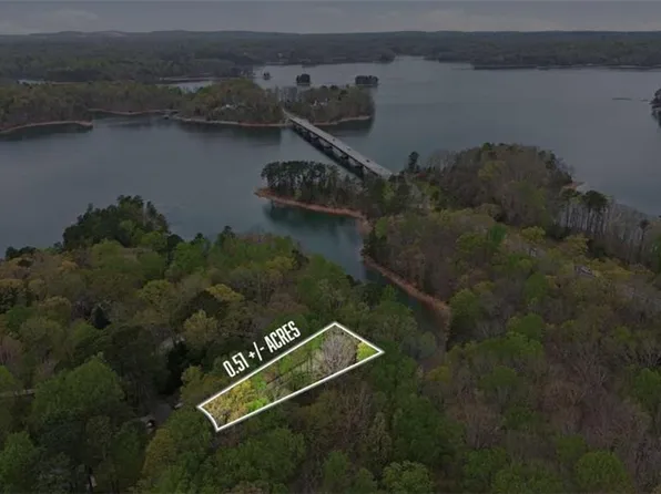5428 N Cove Rd, Gainesville, GA 30504