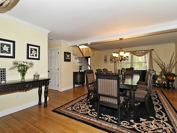 5th image of 37 Harrison Dr