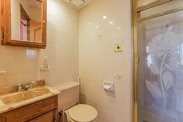 Sold by Fillmore | media 4