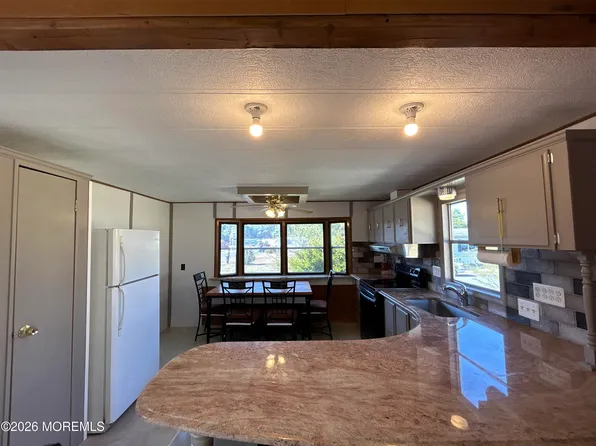 13 Bluebird Lane, Whiting, NJ 08759