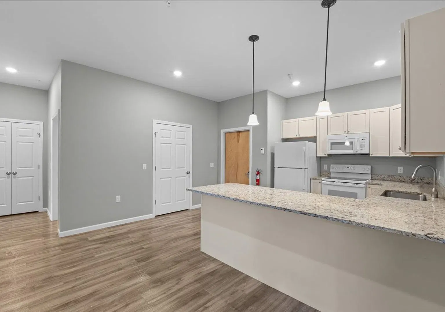 32 Cottonwood Drive — Photo 4