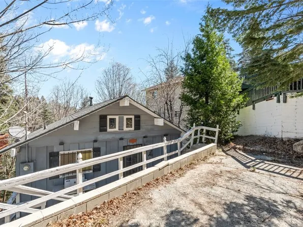 26305 Jacqueline Rd, Twin Peaks, CA 92391