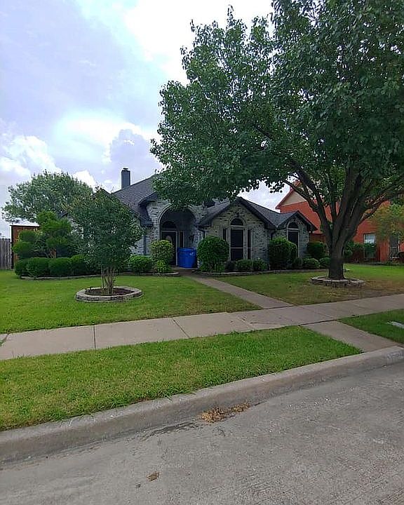 1st image of 3304 Auburn Dr