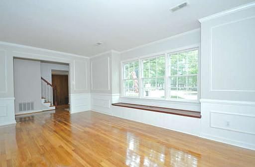 2nd image of 27 Berkeley Pl