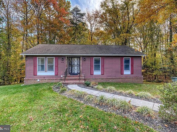 3rd image of 2722 Timbercrest Dr