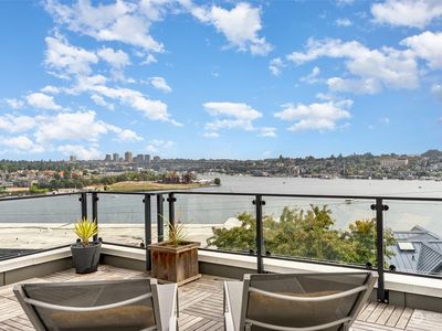 2425 8th Avenue N, Seattle, WA, 98109
