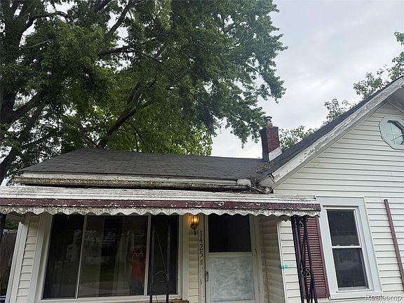 2nd image of 1425 Knight Ave