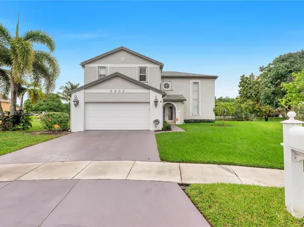 9800 Glacier Dr, Miramar, FL 33025