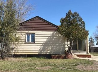 318 N Hazel St, Plentywood, MT 59254