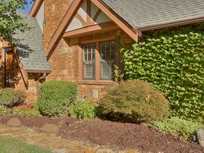 426 E Gregory Blvd, Kansas City, MO, 64131
