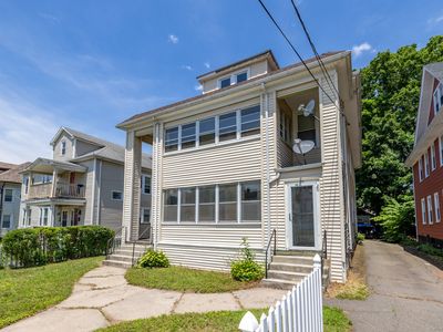 20-22 Hebron Street, Hartford, CT, 06112