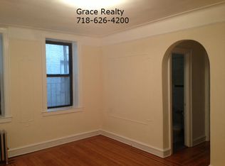 3450 28th St APT 6N, Astoria, NY 11106