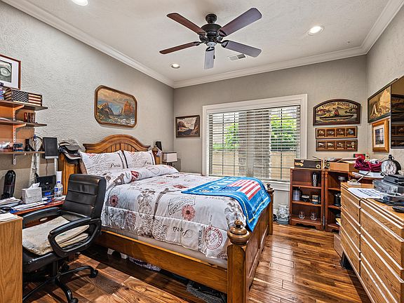 2nd image of 123 Royal Vista Dr