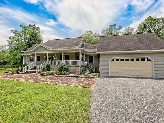 2nd image of 765 River Oaks Dr