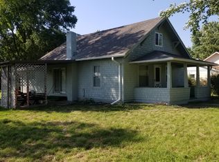 101 Arapahoe St, Edison, NE 68936