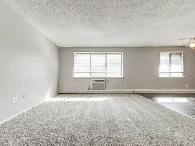 North Dohr Apartments — Photo 28
