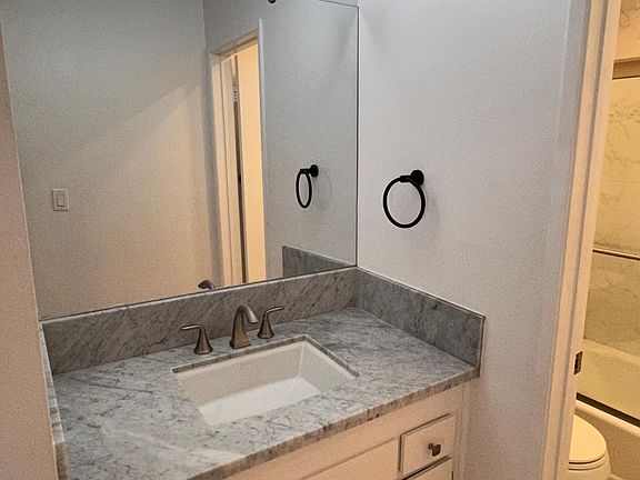 5th image of 1417 14th St APT 2