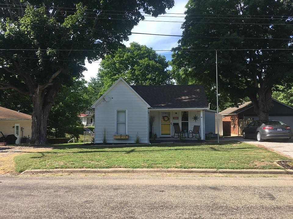 1st image of 535 W Douglas Ave