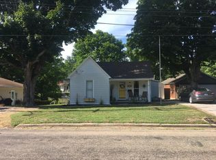 535 W Douglas Ave, Petersburg, IL 62675