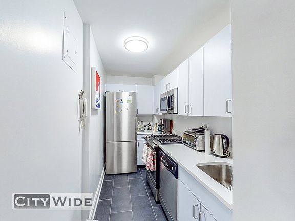 5th image of 96 5th Ave APT 5M