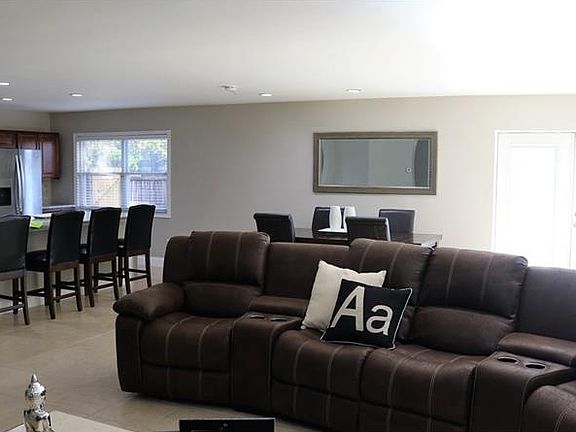 5th image of 4222 Roanne Dr