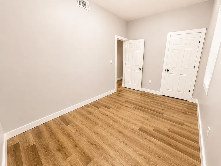 113 Elizabeth Ave #3B — Photo 8