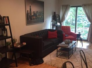 1043 W Oakdale Ave APT 2F, Chicago, IL 60657