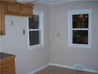 5th image of 610 S 81st St