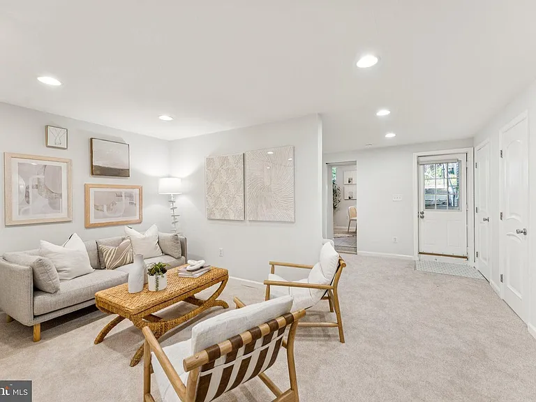 1412 Decatur St NW #2 — Photo 4