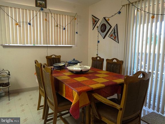 Image 4: : Kitchen : Breakfast Nook
