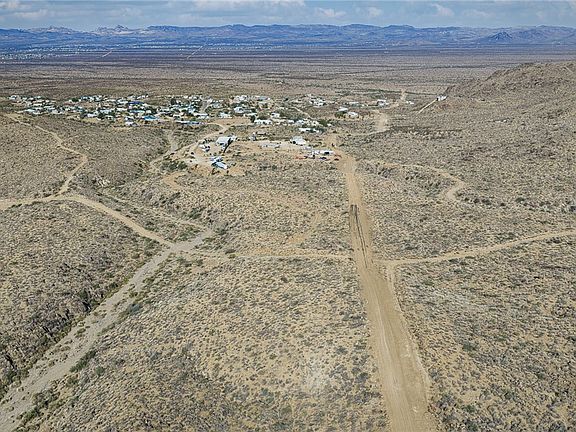 4th image of 3112 W Castle Springs Road