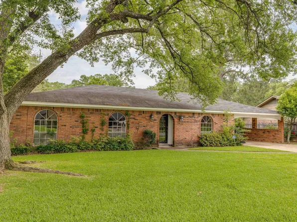 2611 Chatwood Dr, Monroe, LA 71201