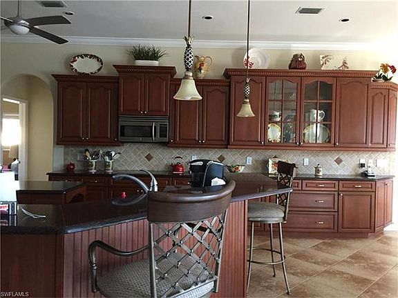2nd image of 1420 SW 53rd Ln