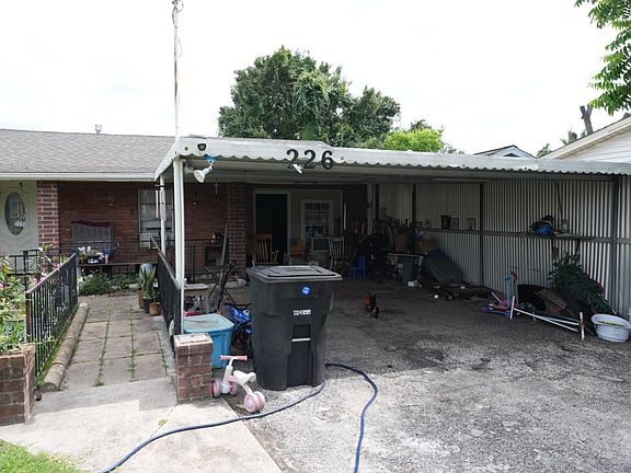 2nd image of 226 Frawley St
