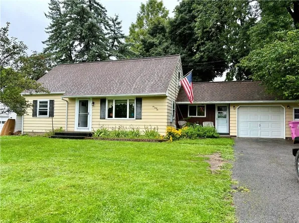 1066 Chili Center Coldwater Rd, Rochester, NY 14624