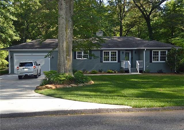 1st image of 926 E Park Dr