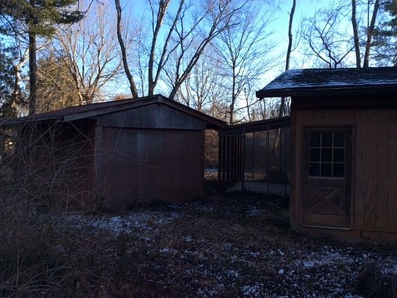 4th image of 919 Coventry Ct