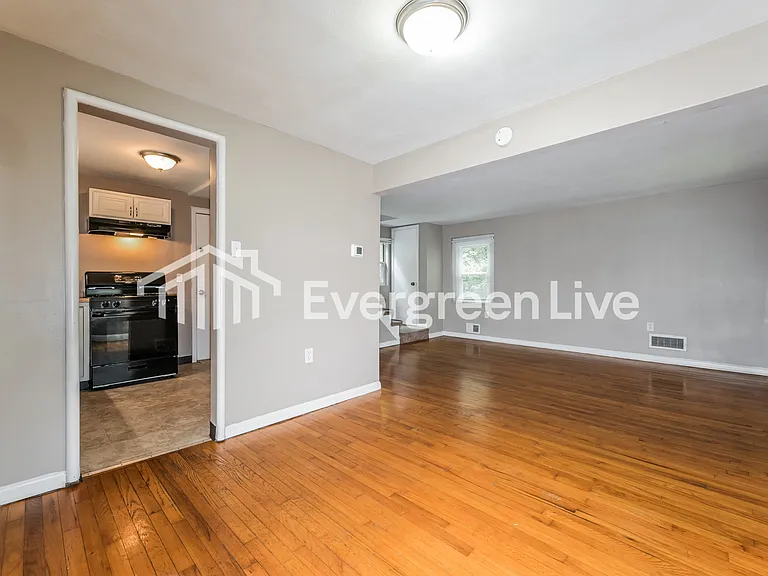 2130 Chalfant St — Photo 5