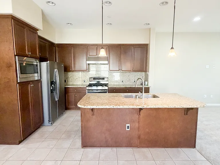 20329 W Paseo Los Arcos — Photo 5
