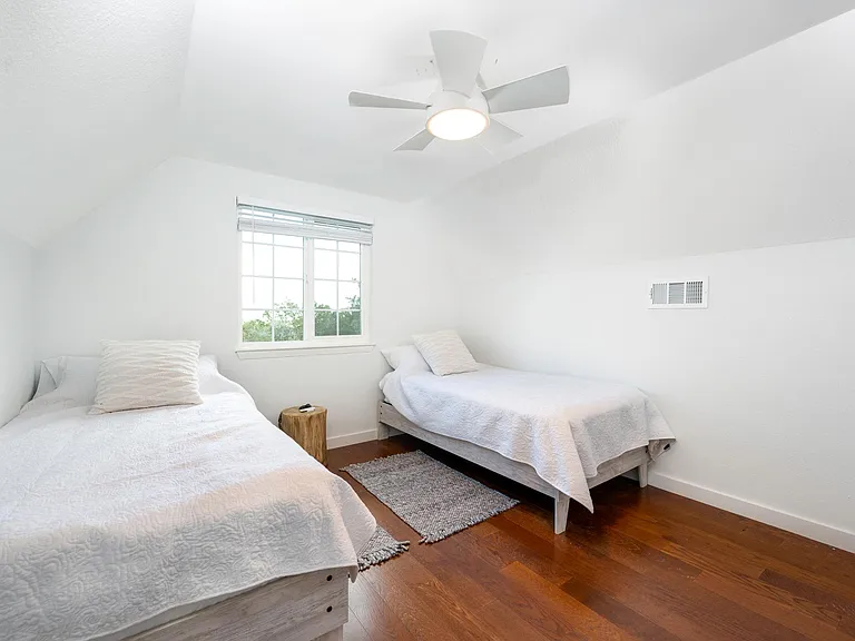124 S Rainbow Ranch Rd — Photo 47