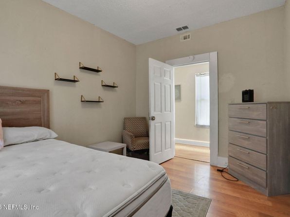 jacksonville-florida-44464440 picture