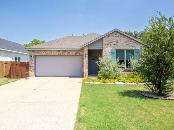 303 Browning St, Manor, TX 78653