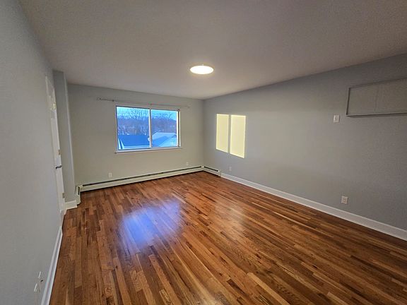 5th image of 172 1st St Floor 1