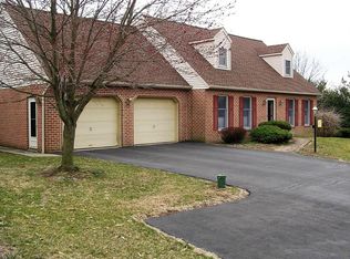 680 Ridgeview Dr, Ephrata, PA 17522