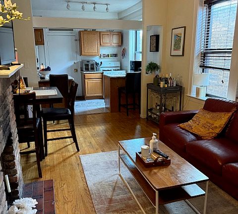 2nd image of 775 W Diversey Pkwy APT 2FS