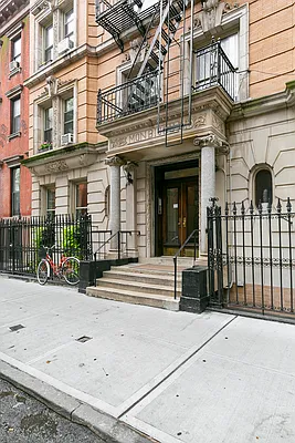Sold by Compass | media 9